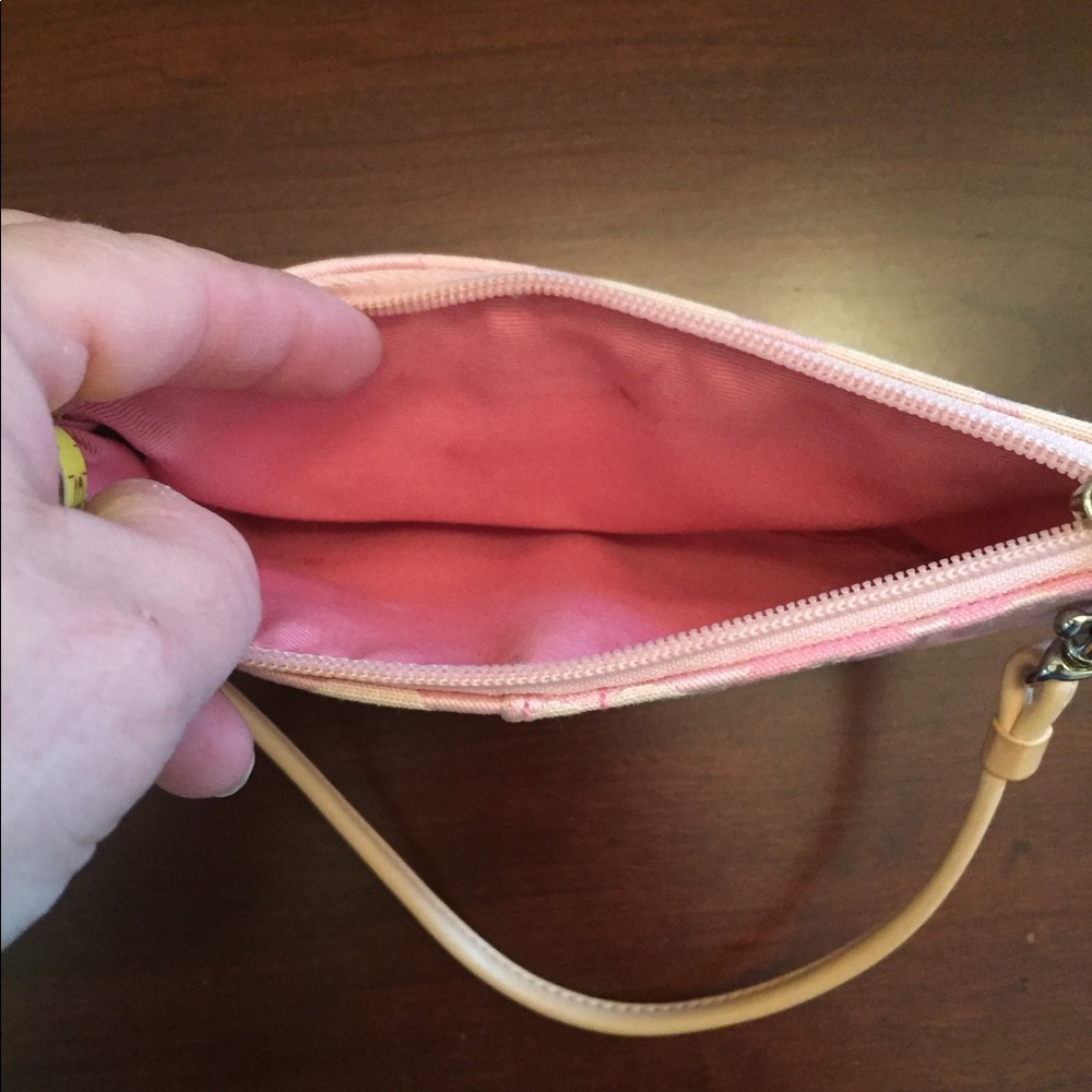๐๐ Coach Wristlet ๐๐ - Picture 3 of 8